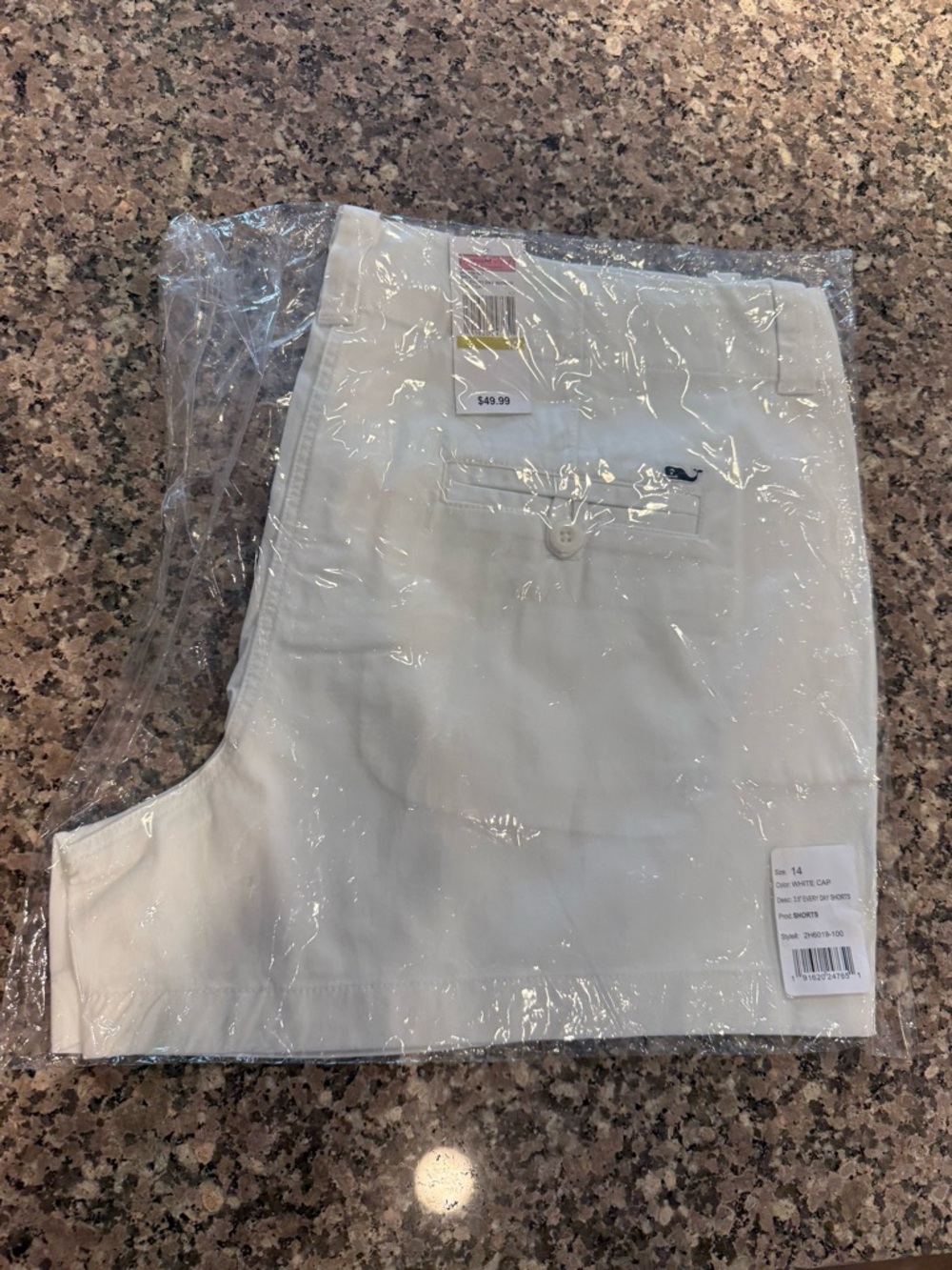 Vineyard Vines - NWT - Women’s Size 14 - 3.5 inch Chino Shorts - Picture 2 of 3